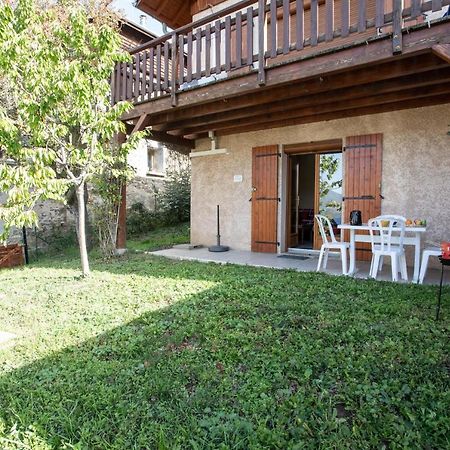 Apartamento Le Mont Guillaume - 1 Chambre Terrasse Et Jardin Saint-André-dʼEmbrun Exterior foto