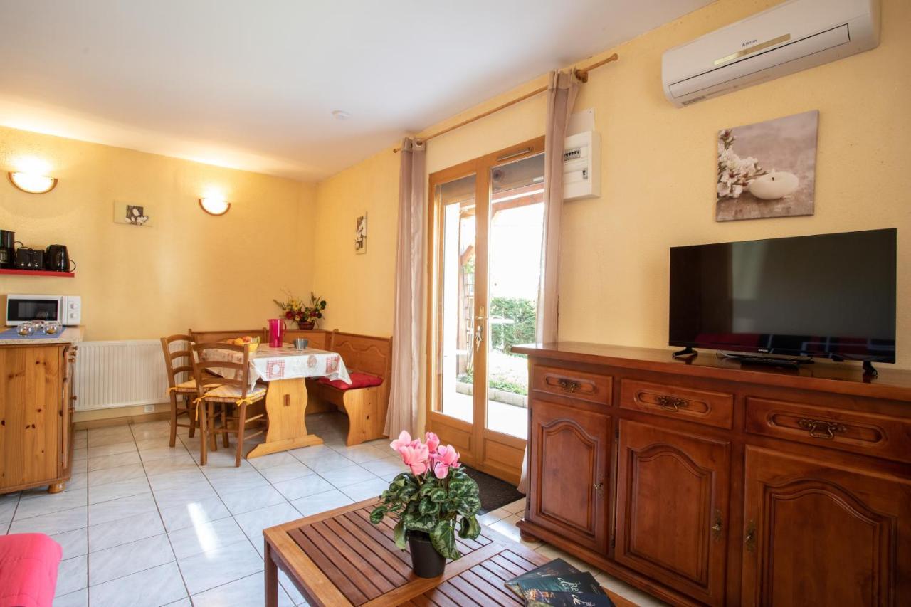 Apartamento Le Mont Guillaume - 1 Chambre Terrasse Et Jardin Saint-André-dʼEmbrun Exterior foto