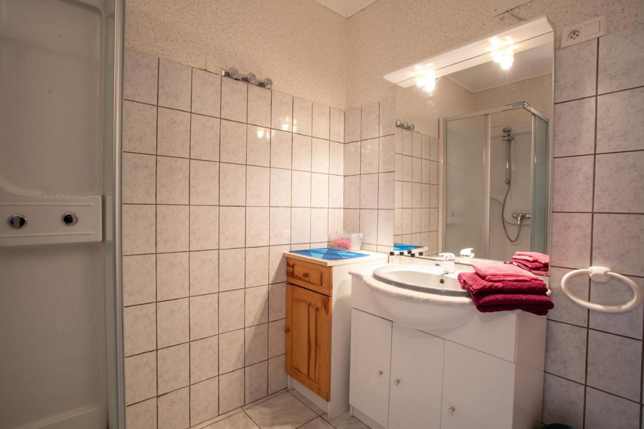 Apartamento Le Mont Guillaume - 1 Chambre Terrasse Et Jardin Saint-André-dʼEmbrun Exterior foto