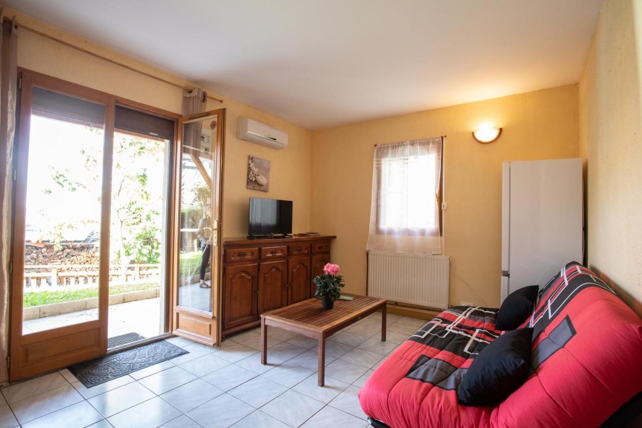 Apartamento Le Mont Guillaume - 1 Chambre Terrasse Et Jardin Saint-André-dʼEmbrun Exterior foto